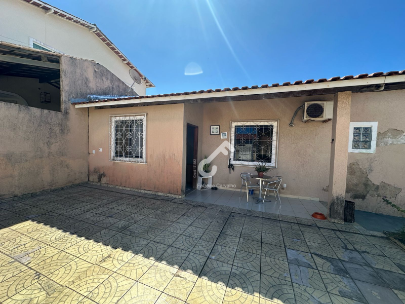 CAJI, Lauro de Freitas. Duplex 3 quartos sendo 2 suítes, área gourmet, condomínio fechado com infraestrutura. 250m² área. R$460.000,00. Agende sua visita.