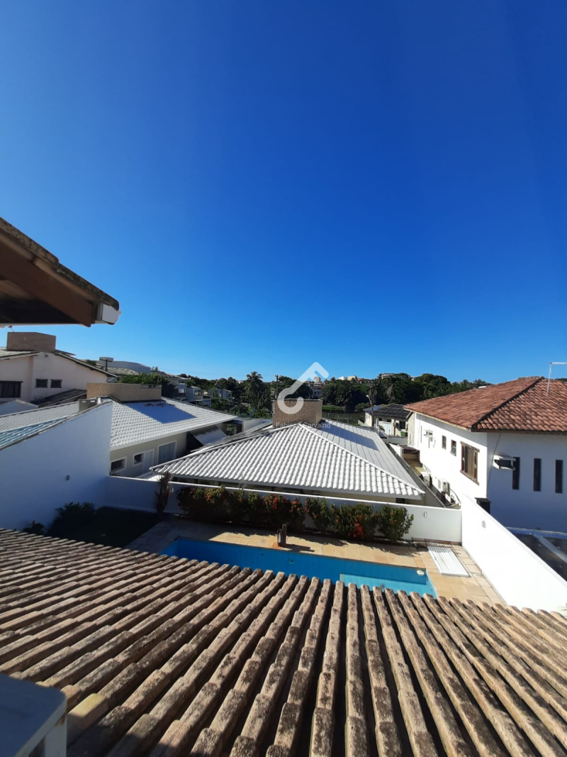VILAS DO ATLÂNTICO, Lauro de Freitas. Duplex ALTO PADRÃO, condomínio fechado com infraestrutura, 4 suítes sendo 1 suíte térrea, 400m². R$1.850.000,00 locação. Agende sua visita.