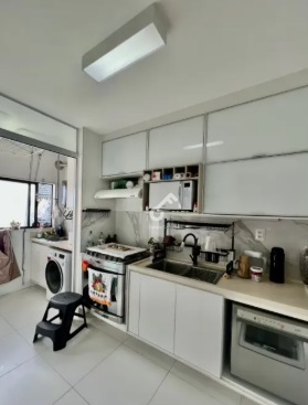 AQUARIUS, Pituba/Salvador. Maravilhoso apartamento 14º andar em condomínio com infraestrutura, 3 quartos sendo 1 suíte. São 116m². R$1.200.000,00. Agende sua visita.