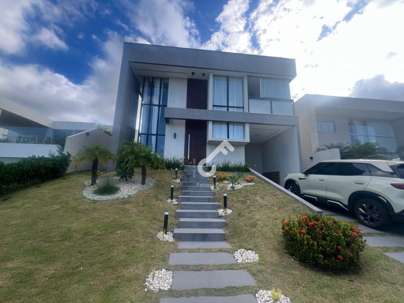 ALPHAVILLE, Litoral Norte. Maravilhoso duplex (porteira fechada) ALTO PADRÃO composta de 3 suítes superiores. 280m² área construída e 380m² de área total. R$2.250.000,00. Agende sua visita.