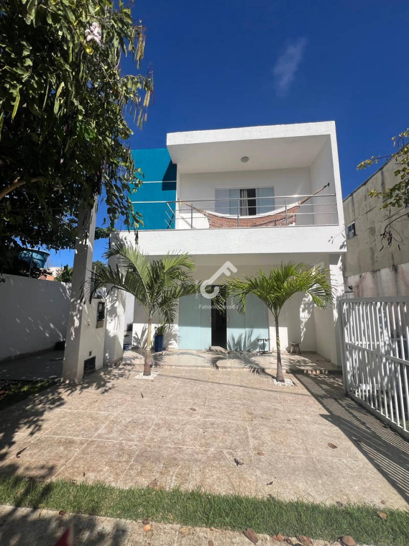 ESTRADA DO COCO, Abrantes. Duplex (pronto para morar) composto de 3 quartos sendo 1 suíte, 140m², condomínio fechado com infraestrutura. R$890.000,00. Agende sua visita.