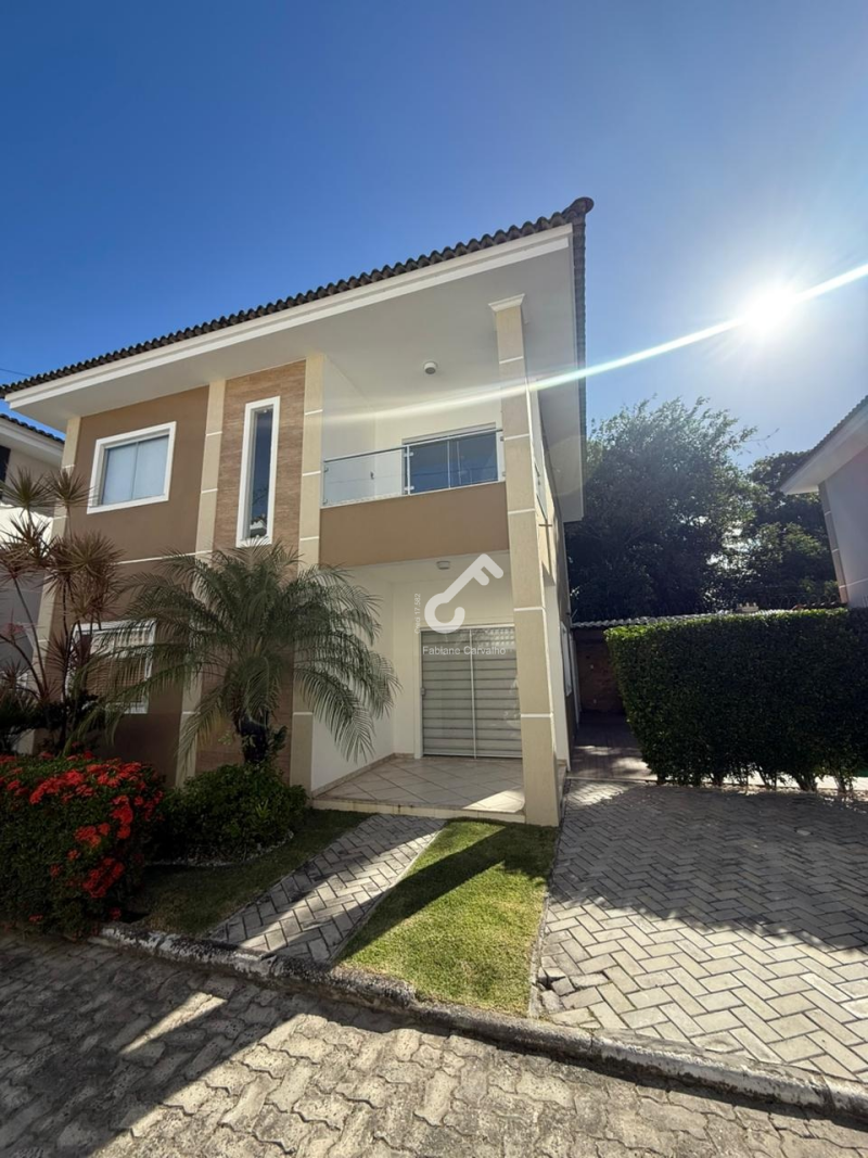 BURAQUINHO, Lauro de Freitas! Maravilhoso duplex composto de 4 quartos sendo 3 suítes, condomínio fechado. Área construída de 195m². R$890.000,00. Agende sua visita.