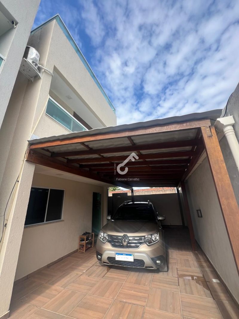 IPITANGA, Lauro de Freitas. Maravilhoso triplex, 3 suítes sendo 2 suítes superiores e 1 suíte térrea. Condomínio fechado, 170,92m² de área. R$600.000,00. Agende sua visita.