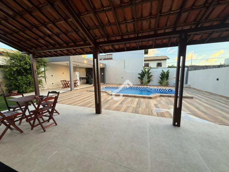 VILAS DO ATLÂNTICO, Lauro de Freitas. Sensacional duplex, 4 quartos sendo 1 suíte, ENERGIA SOLAR. R$1.480.000,00. Agende sua visita.