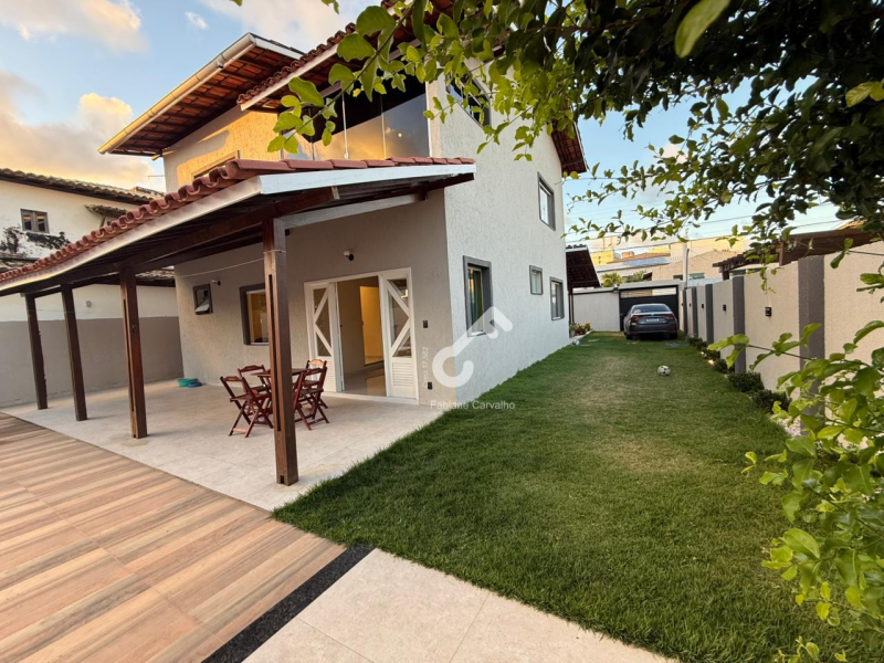 VILAS DO ATLÂNTICO, Lauro de Freitas. Sensacional duplex, 4 quartos sendo 1 suíte, ENERGIA SOLAR. R$1.480.000,00. Agende sua visita.