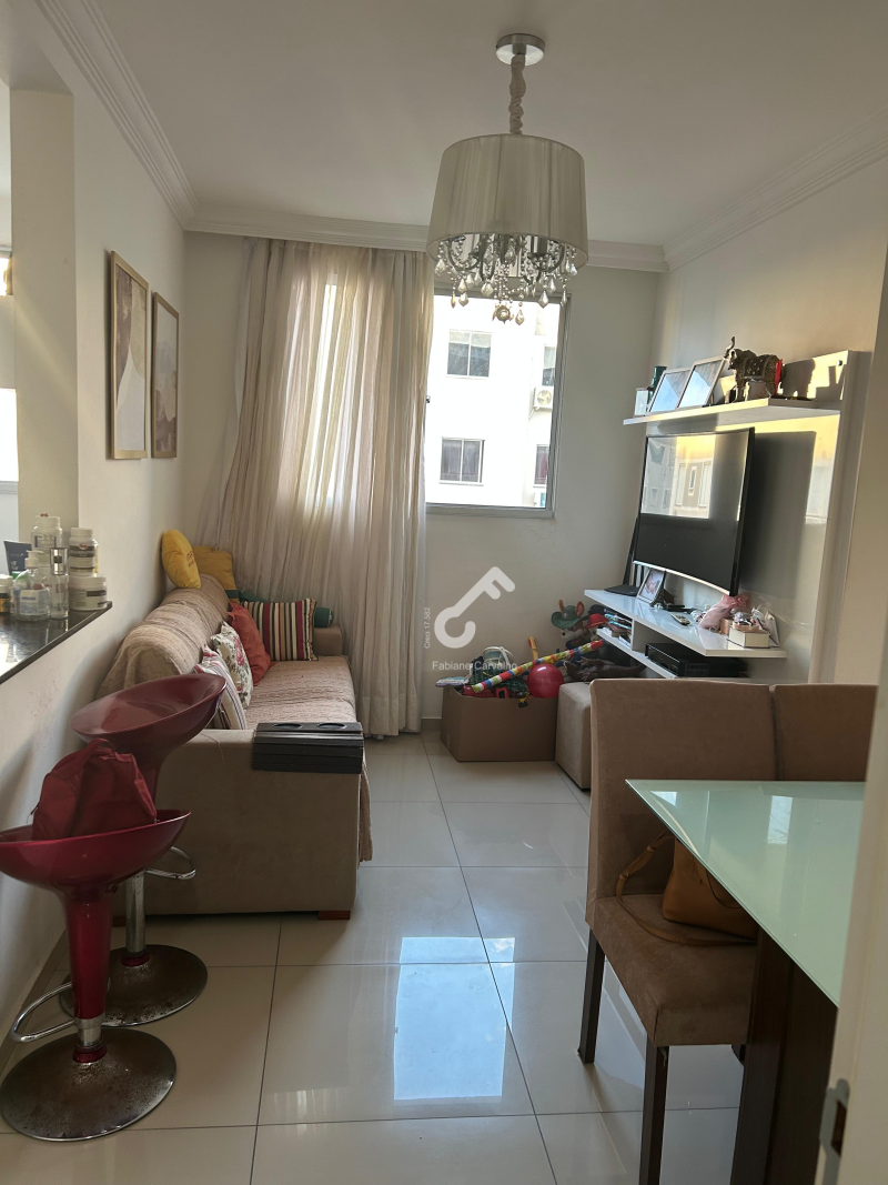 SUN PALACE, Abrantes. Apartamento (escadas) 3º andar composto de 2 quartos sendo 1 suíte. Pronto para morar, área construída de 51m². R$195.000,00. Agende sua visita.