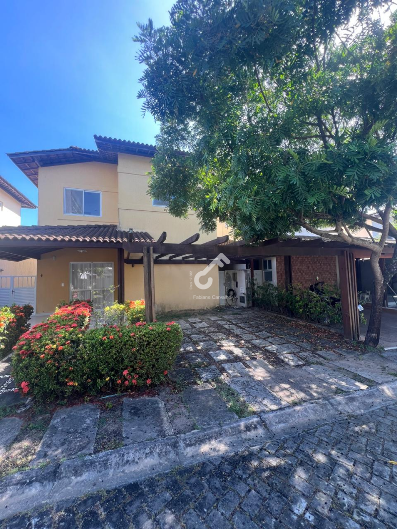 LUIZ TARQUÍNIO, Lauro de Freitas. Duplex NASCENTE em condomínio fechado, composto de 3 suítes superiores. Área total de 252,35m². R$980.000,00. Agende sua visita.