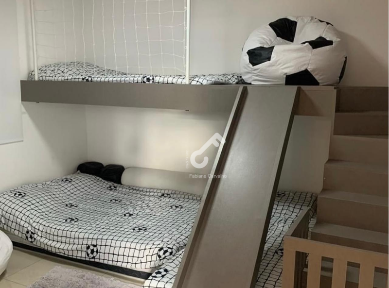 PIATÃ, Salvador. Maravilhoso duplex ALTO PADRÃO em alameda, 4 quartos sendo 2 suítes, ENERGIA SOLAR. São 400m² de área total. R$1.290.000,00. Agende sua visita.