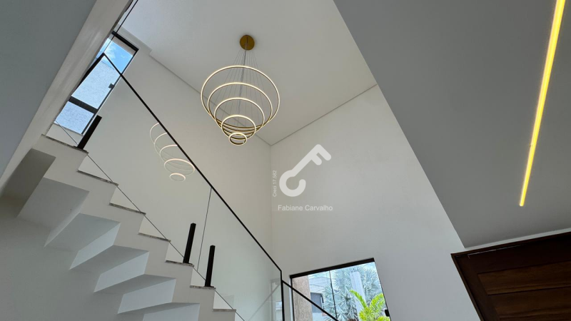 TERRAS ALPHAVILLE, Camaçari. Duplex novo ALTO PADRÃO, 4 quartos sendo 3 suítes. Condomínio com total infraestrutura. R$1.250.000,00. Agende sua visita.