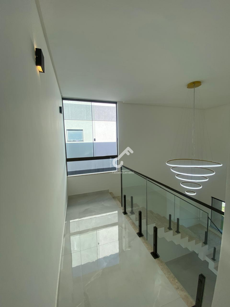 TERRAS ALPHAVILLE, Camaçari. Duplex novo ALTO PADRÃO, 4 quartos sendo 3 suítes. Condomínio com total infraestrutura. R$1.250.000,00. Agende sua visita.