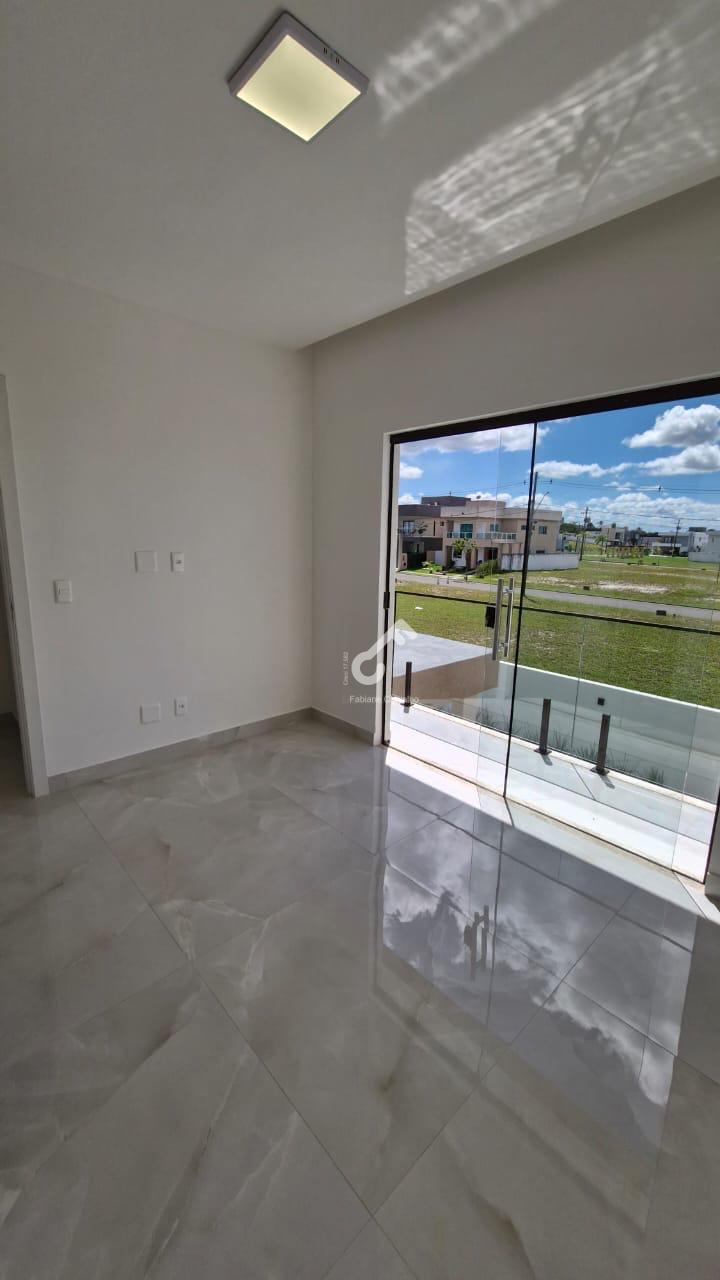 TERRAS ALPHAVILLE, Camaçari. Duplex novo ALTO PADRÃO, 4 quartos sendo 3 suítes. Condomínio com total infraestrutura. R$1.250.000,00. Agende sua visita.