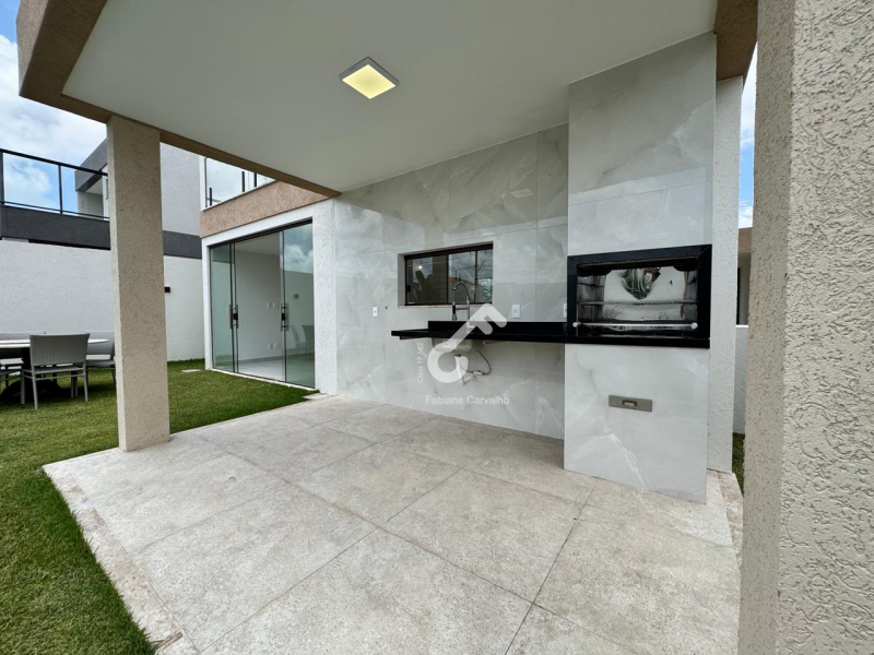 TERRAS ALPHAVILLE, Camaçari. Duplex novo ALTO PADRÃO, 4 quartos sendo 3 suítes. Condomínio com total infraestrutura. R$1.250.000,00. Agende sua visita.
