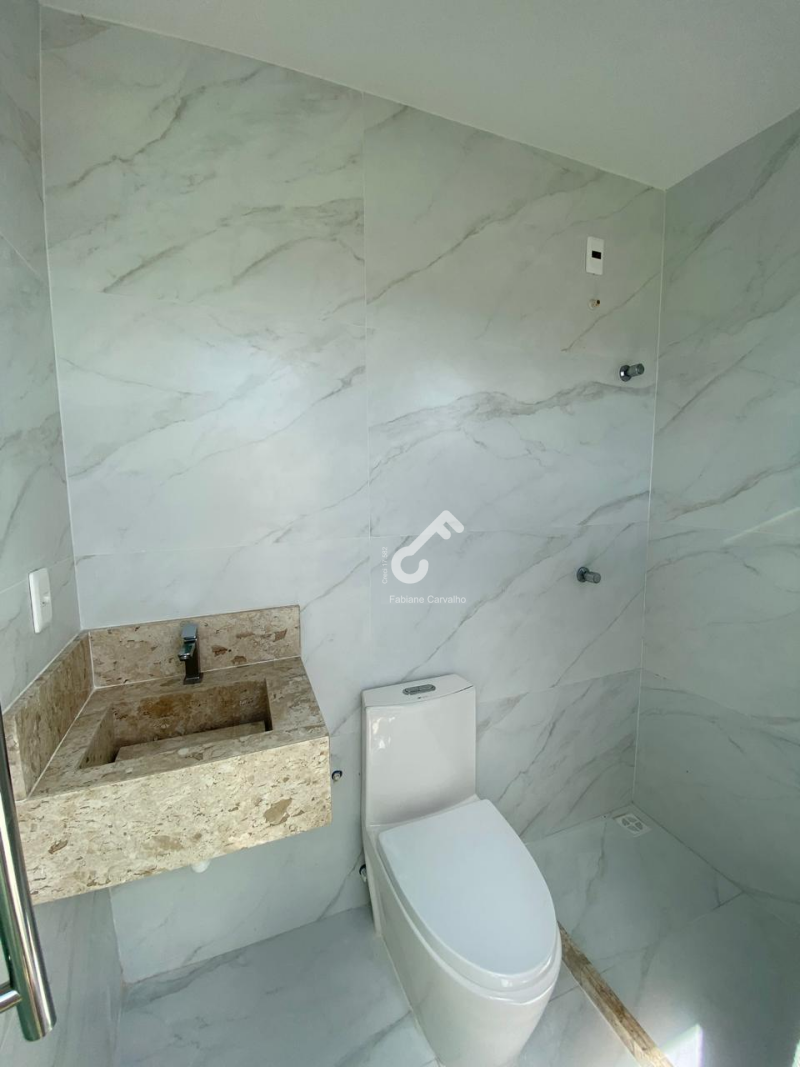 TERRAS ALPHAVILLE, Camaçari. Duplex novo ALTO PADRÃO, 4 quartos sendo 3 suítes. Condomínio com total infraestrutura. R$1.250.000,00. Agende sua visita.