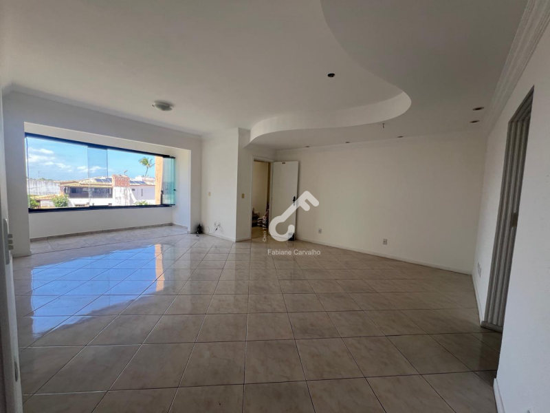 PITANGUEIRAS, Lauro de Freitas. Cobertura duplex (3º andar de escadas) 3 suítes e dependência, 240m², condomínio fechado. R$620.000,00. Agende sua visita.