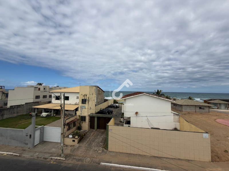 IPITANGA, Lauro de Freitas. Casas NOVAS duplex 50m da praia, composto 4 quartos sendo 3 suítes superiores e 1 quarto térreo. A partir de R$699.000,00. Agende sua visita.