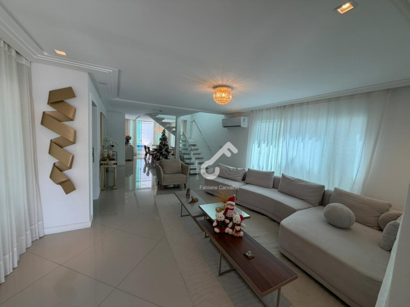 JOCKEY, Lauro de Freitas. Duplex ENERGIA SOLAR, 4 quartos sendo 3 suítes e 1 quarto térreo, condomínio com infraestrutura. R$1.600.000,00. Agende sua visita.