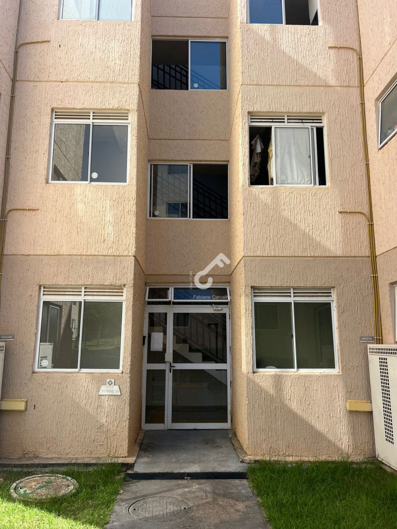 COSTA PORTUGUESA, Estrada do Coco/Abrantes. Apartamento (térreo) são 2 quartos, 41m² de área construída, condomínio fechado. R$179.000,00. Agende sua visita.