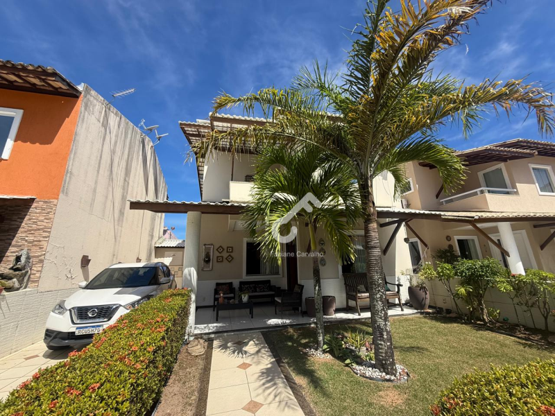 PITANGUEIRAS, Lauro de Freitas. Duplex, 4 quartos sendo 1 suíte, 1 quarto térreo revertido em home. ENERGIA SOLAR, 140m² de área construída. Cond. Fechado. R$685.000,00. Agende sua visita.