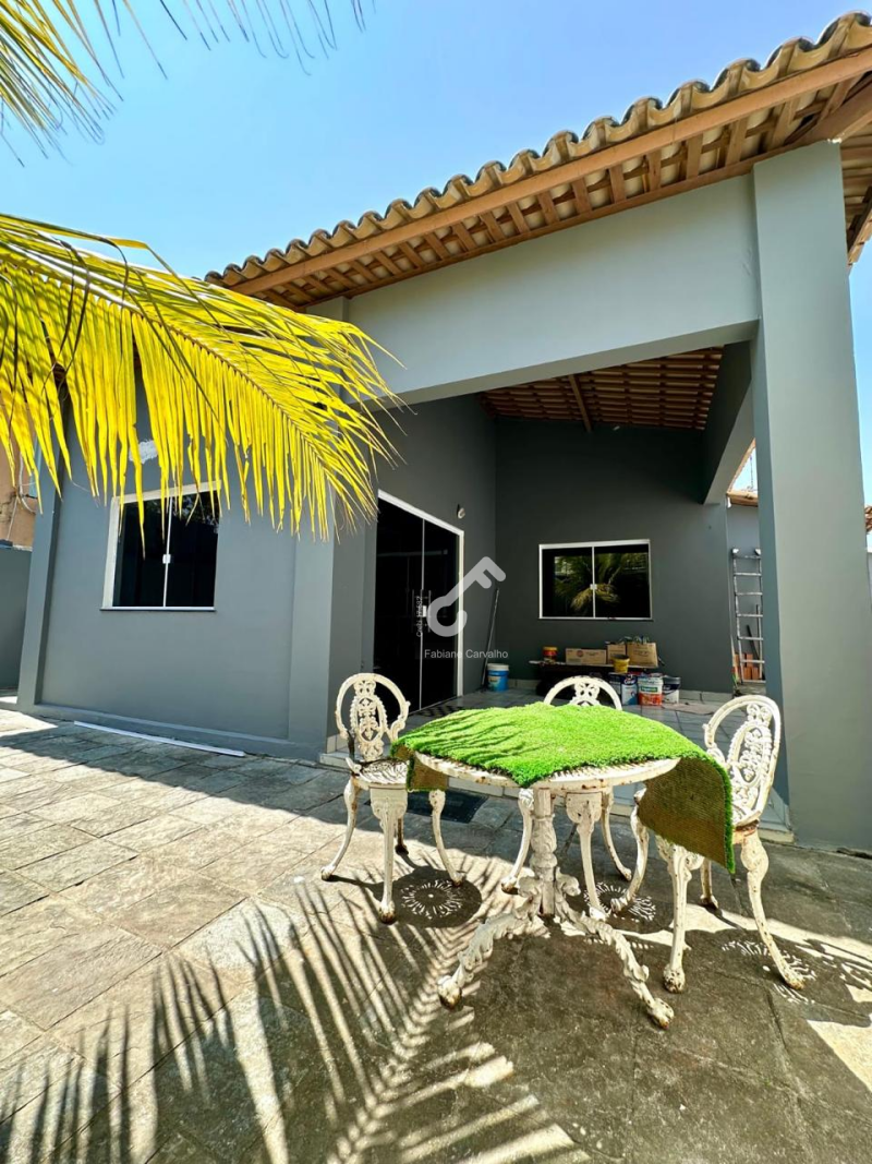 VILAS DO ATLÂNTICO, Lauro de Freitas. Casa Térrea composta de 3 quartos sendo 1 suíte e dependência, alameda fechada. 200m² construído. R$680.000,00. Agende sua visita.