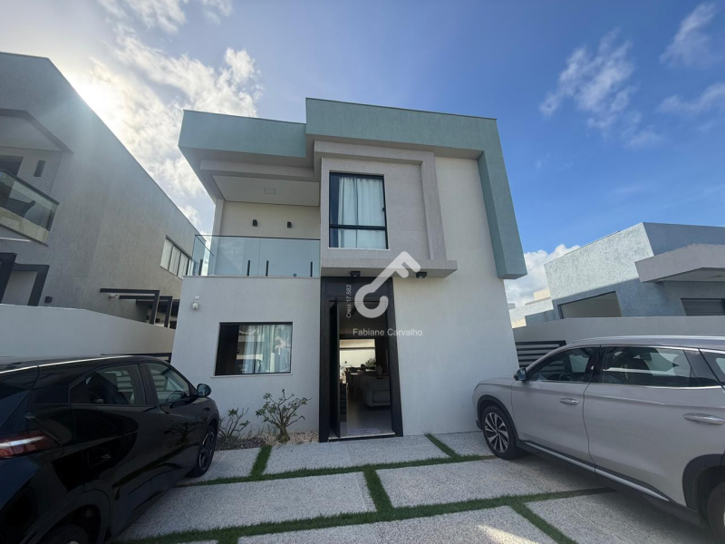 ESTRADA DO COCO, Abrantes. Mansão com 4 suítes, 3 suítes superiores e 1 suíte térrea, ENERGIA SOLAR. Condomínio fechado com infraestrutura. R$1.660.000,00 PORTEIRA FECHADA. Agende.