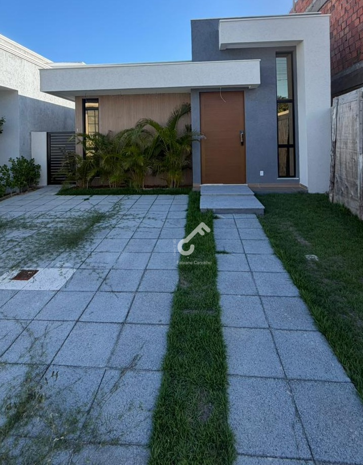 ESTRADA DO COCO, Abrantes. Casa térrea NOVA composta de 3 quartos sendo 1 suíte, condomínio fechado com infraestrutura, 165m² de área total. R$780.000,00. Agende sua visita.