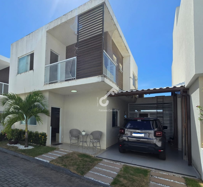 IPITANGA, Lauro de Freitas. Duplex com ENERGIA SOLAR, composto de 4 quartos sendo 3 suítes e 1 quarto térreo. Condomínio fechado com infraestrutura. R$850.000,00. Agende sua visita.