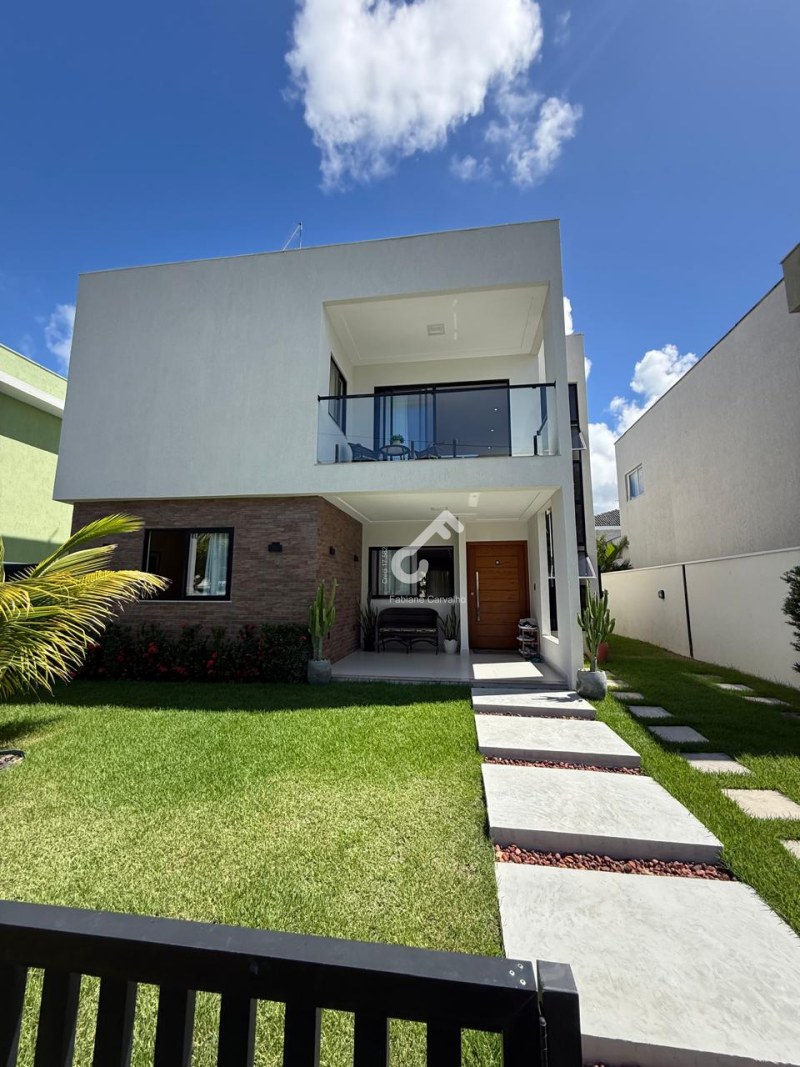 ESTRADA DO COCO, Abrantes. Duplex fino acabamento, 4 quartos, 1 suíte superior, closet e 1 suíte térrea, cond. fechado total infraestrutura, ENERGIA SOLAR. R$1.100.000,00. Agende sua visita.