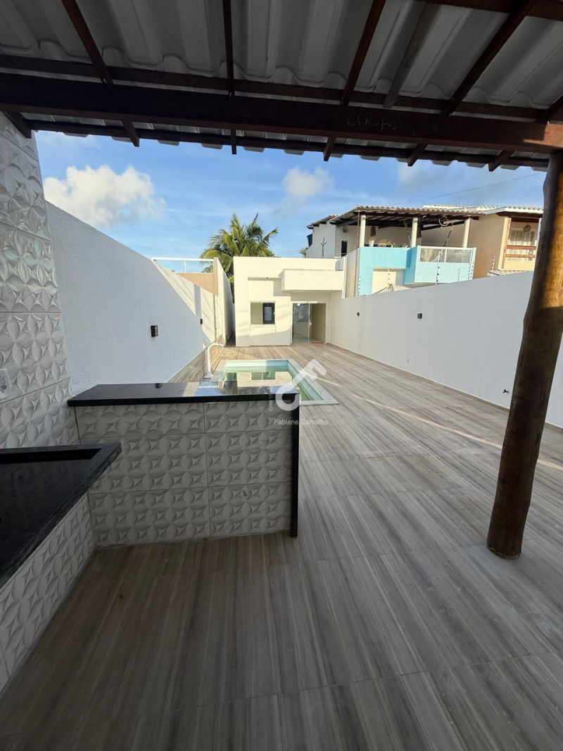 JAUÁ, Estrada do Coco. Casa térrea com 2 quartos sendo 1 suíte, próximo à praia. R$260.000,00 SOMENTE À VISTA. Agende sua visita.