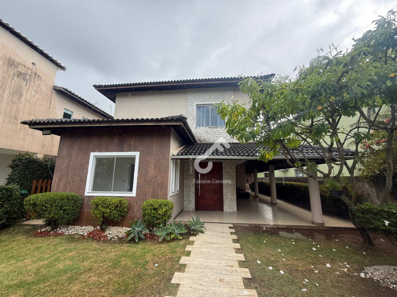 ESTRADA DO COCO, Abrantes. Duplex PRONTO PARA MORAR, 4 quartos, 1 suíte superior, closet e 1 quarto térreo, cond. fechado total infraestrutura. R$990.000,00. Agende sua visita.