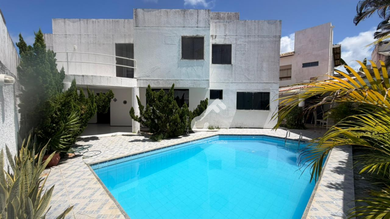 VILAS DO ATLÂNTICO, Lauro de Freitas. Duplex com 4 quartos sendo 2 suítes, closet, 490m² Área Total, 390m² Área Construída. R$1.390.000,00 ou R$8.000,00 locação. Agende sua visita.
