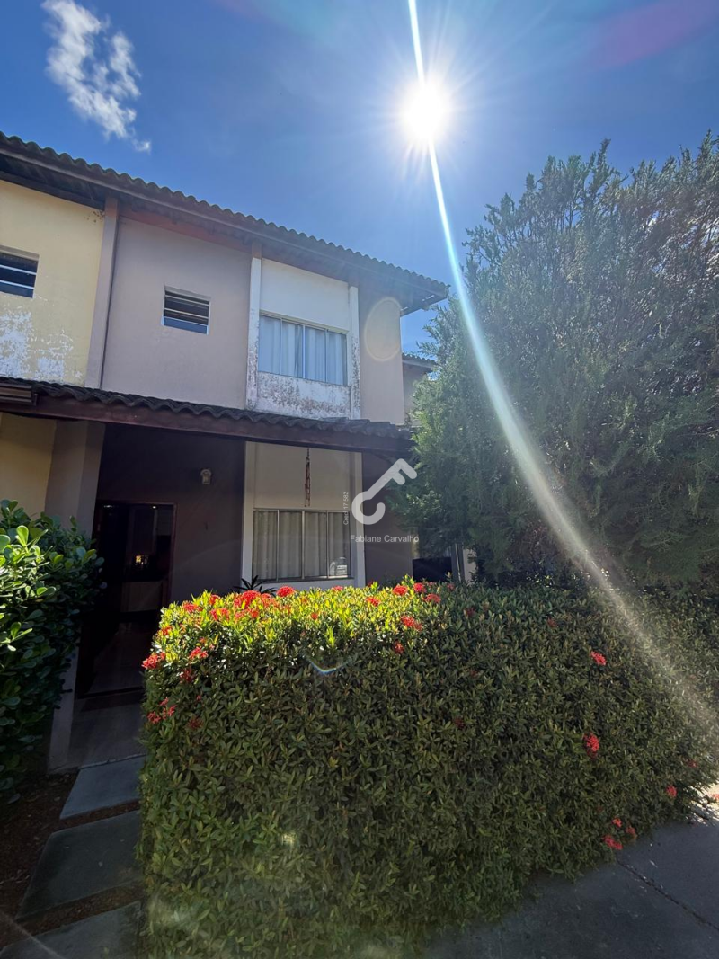 ESTRADA DO COCO, Abrantes. Duplex composto de 2 quartos superiores sendo 1 suíte e 1 suíte térrea revertido para sala de jantar, 93,17m², área gourmet c/ jacuzzi, ENERGIA SOLAR. R$530.000,00.