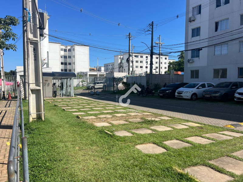 VILA ROMANA, Estrada do Coco. Apartamento (térreo) composto de 2 quartos. Totalmente reformado, área construída de 40m². R$140.000,00. Agende sua visita.