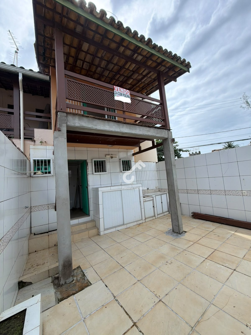 Stella Maris, SALVADOR. Duplex com 2 quartos com 90m², condomínio fechado com infraestrutura a 100m da praia. R$450.000,00. Agende sua visita.