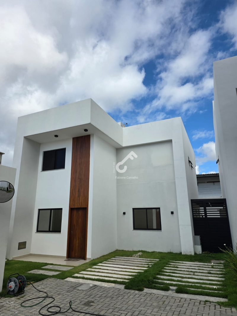 PRISCILA DUTRA, Lauro de Freitas. Duplex 4 quartos sendo 3 suítes superiores e 1 quarto térreo. Condomínio fechado com piscina e espaço gourmet. 171m². R$980.000,00. Agende sua visita.