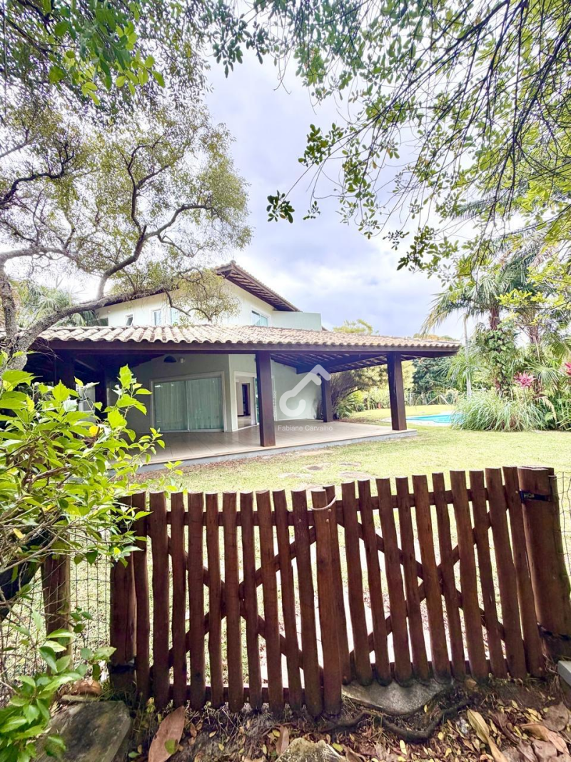 BUSCA VIDA, Estrada do Coco. Duplex ALTO PADRÃO composto de 5 suítes. Área construída de 373,74m² e área total de 1.362,55m². R$2.400.000,00. Agende sua visita.