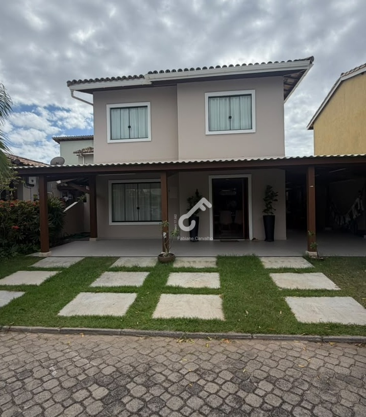 VILAS DO ATLÂNTICO, Lauro de Freitas. Duplex em condomínio com total infraestrutura, 4 quartos sendo 2 suítes (1 suíte térrea e 1 superior com closet). R$1.500.000,00. Agende sua visita.