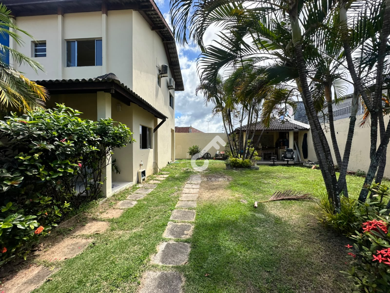 ESTRADA DO COCO, Abrantes. Village duplex 2 quartos sendo 1 suíte. Condomínio familiar com portão eletrônico, 288,35m² de área total. R$450.000,00. Agende sua visita.