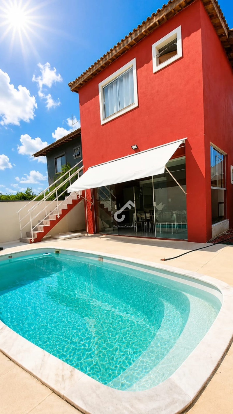 ESTRADA DO COCO, Abrantes. Duplex composto de 3 suítes, ENERGIA SOLAR, condomínio fechado. Área construída de 170m². R$750.000,00. Agende sua visita