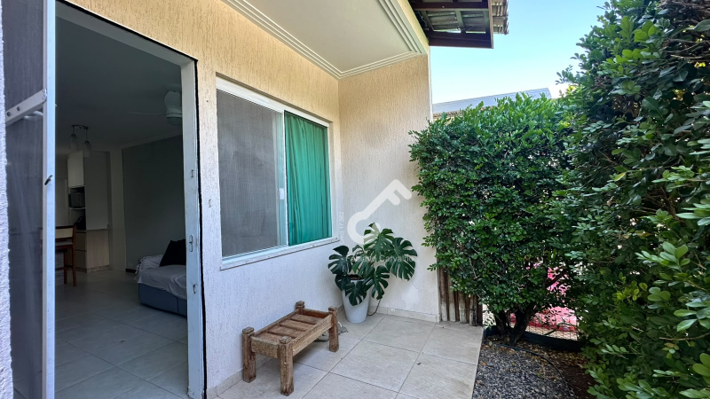 ESTRADA DO COCO, Abrantes. Casa térrea com 2 quartos sendo 1 suíte, 120m² de área total, condomínio familiar com piscina e espaço gourmet. R$490.000,00 OU R$3.500,00 locação MOBILIADA. Agende
