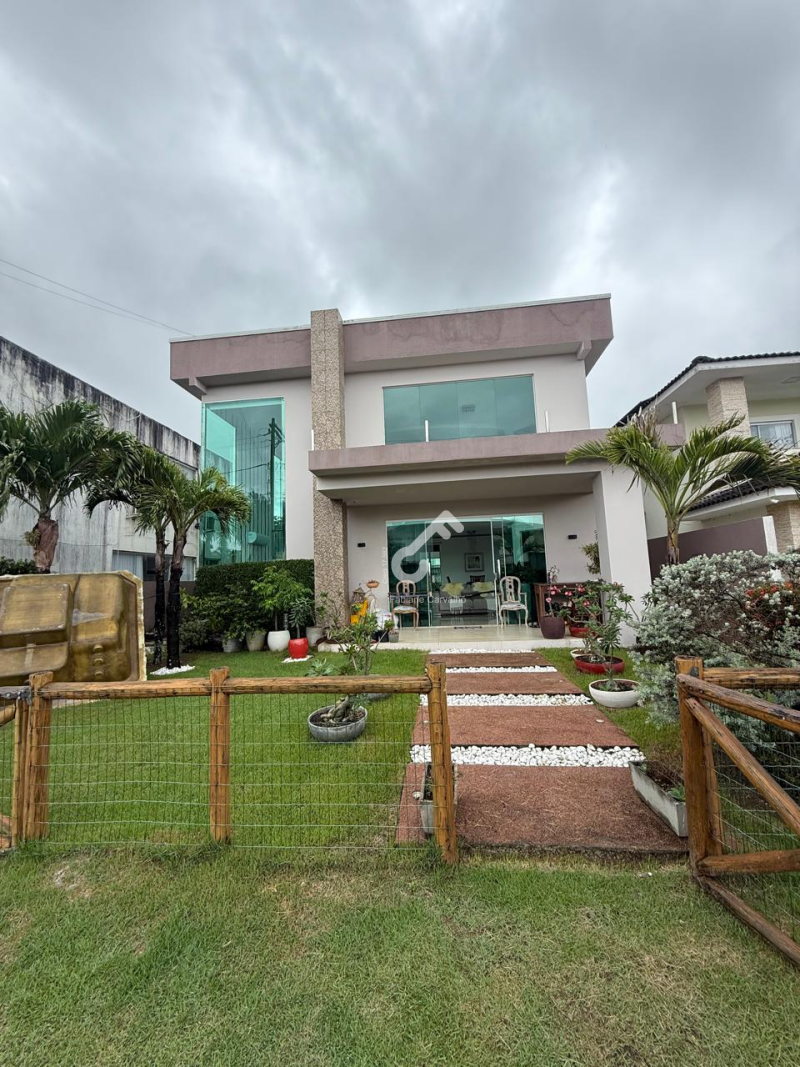 ESTRADA DO COCO, Abrantes. Duplex ALTO PADRÃO, cond. fechado com infraestrutura, são 3 suítes. Área construída de 281m². R$1.100.000,00. Agende sua visita