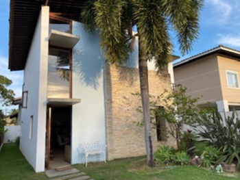 AV. SANTOS DUMONT, Lauro de Freitas! Duplex ALTO PADRÃO, 4 quartos sendo 3 suítes, são aproximadamente 250m² construída. R$1.200.000,00. Agende sua visita.