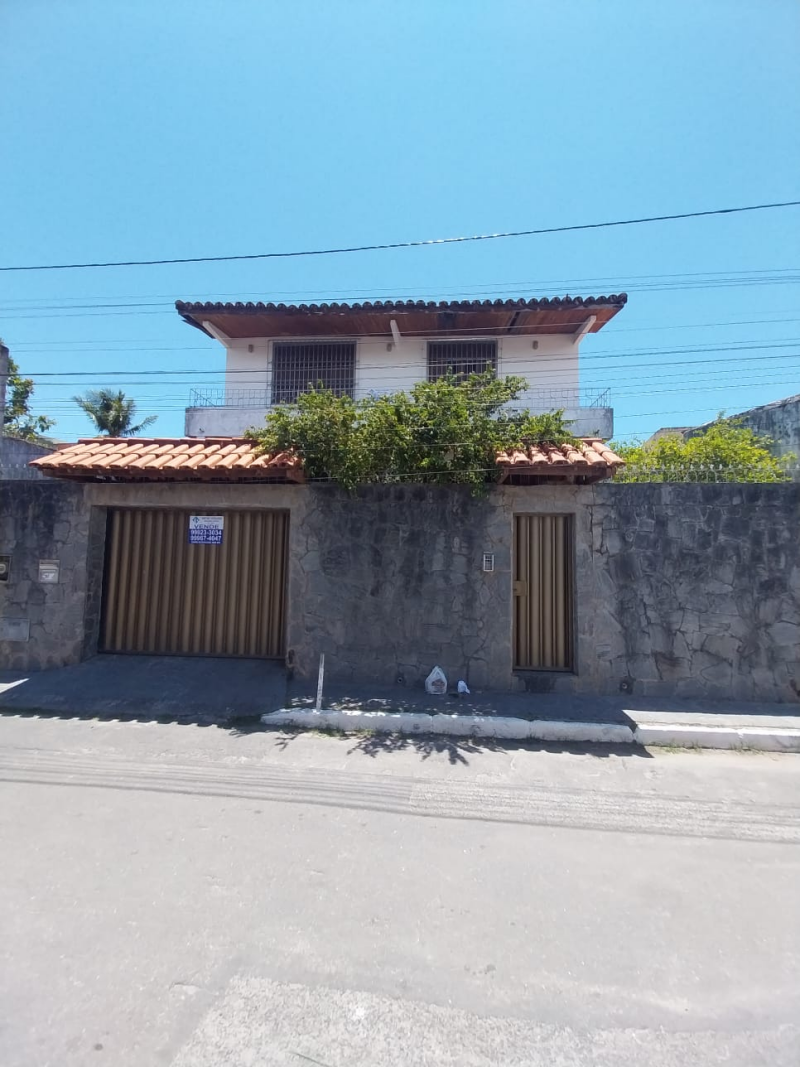 CASA Á VENDA EM LAURO DE FREITAS