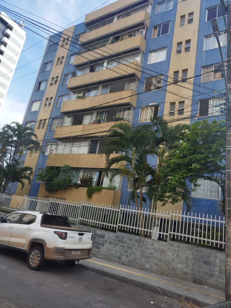 Apartamento a venda de 03 quartos com suíte na Pituba