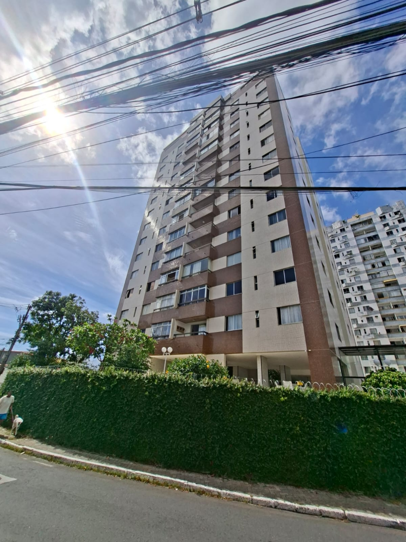 Apartamento a venda de 03 quartos com suíte no Garcia