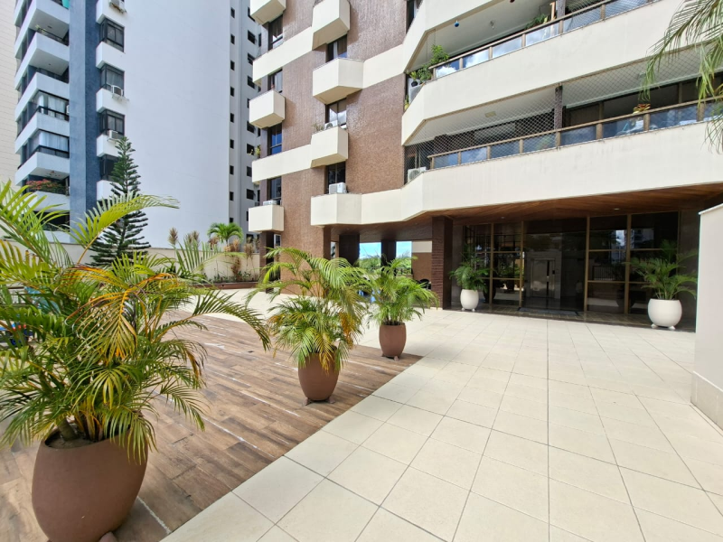 Apartamento á venda de 03 quartos com suíte e gabinete no Alto do Itaígara