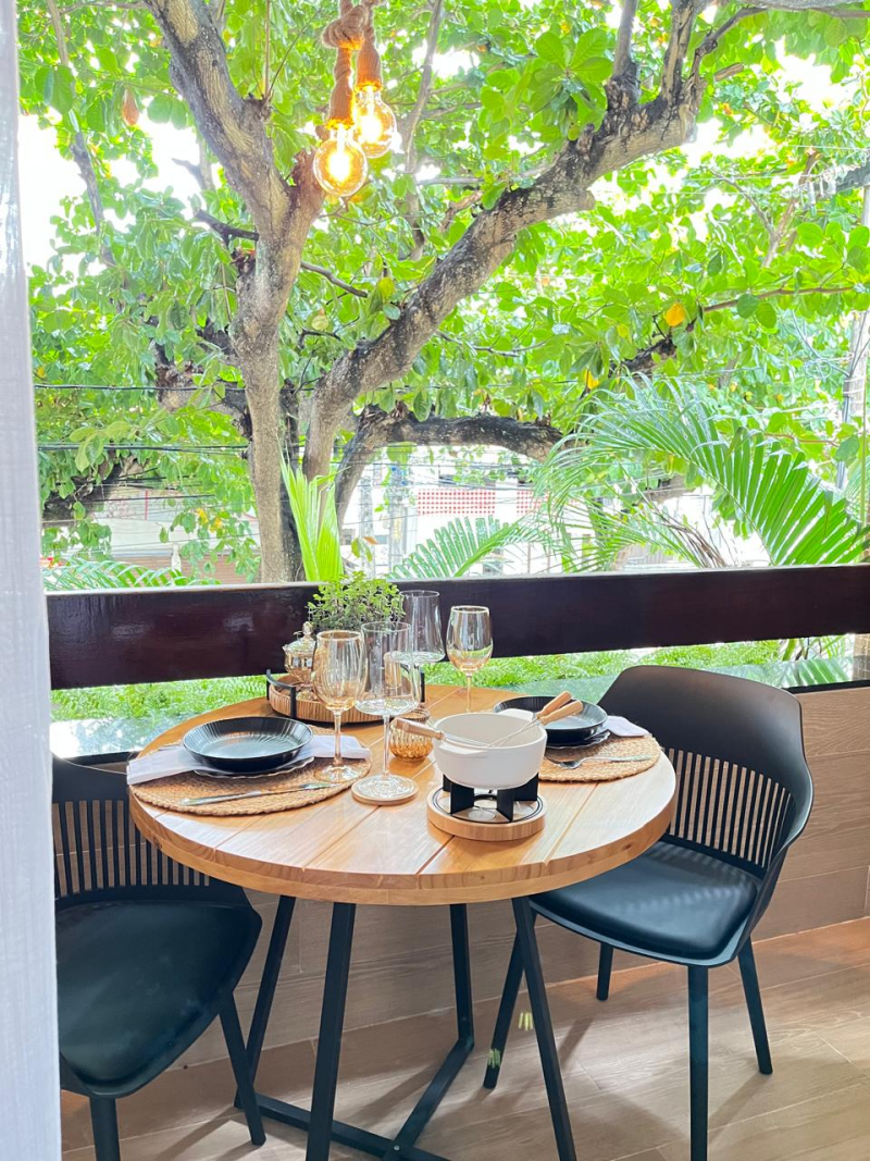 Apartamento á venda de 03 quartos e suíte no Costa Azul