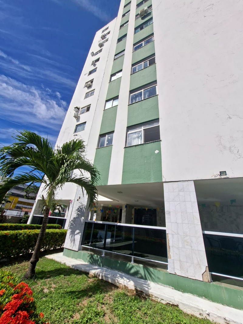 APARTAMENTO  À VENDA 2/4 - IMBUÍ