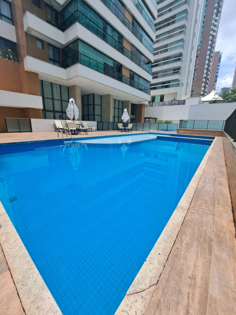 Apartamento á venda de 03 suítes no Caminho das Árvores