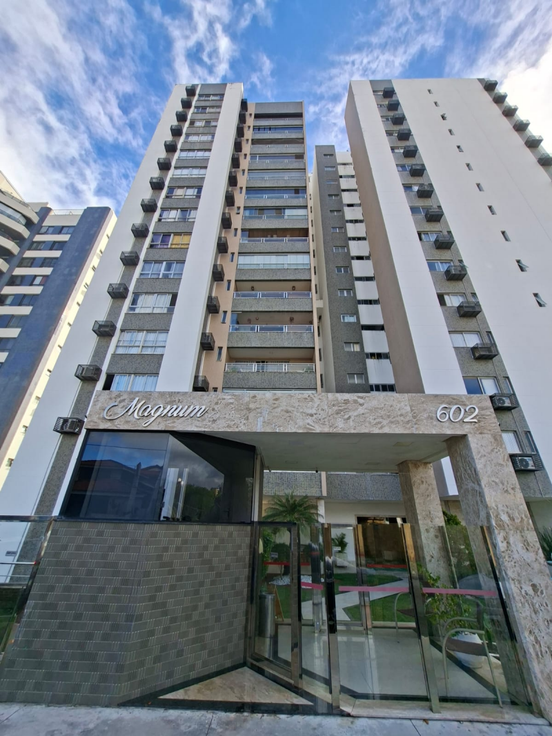 Apartamento 4/4 - Edf. Magnum