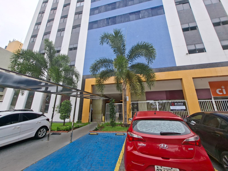 Sala Comercial á venda no Caminho das Árvores